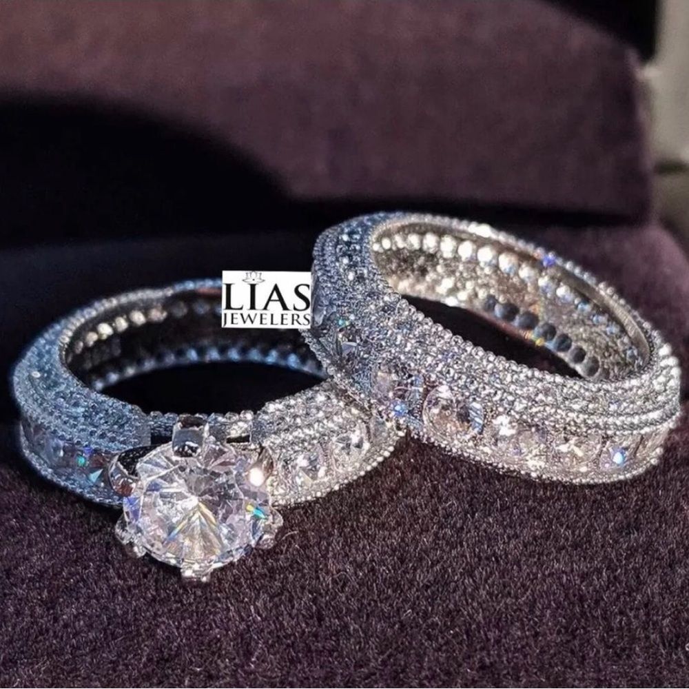 New 18k white gold wedding ring set
